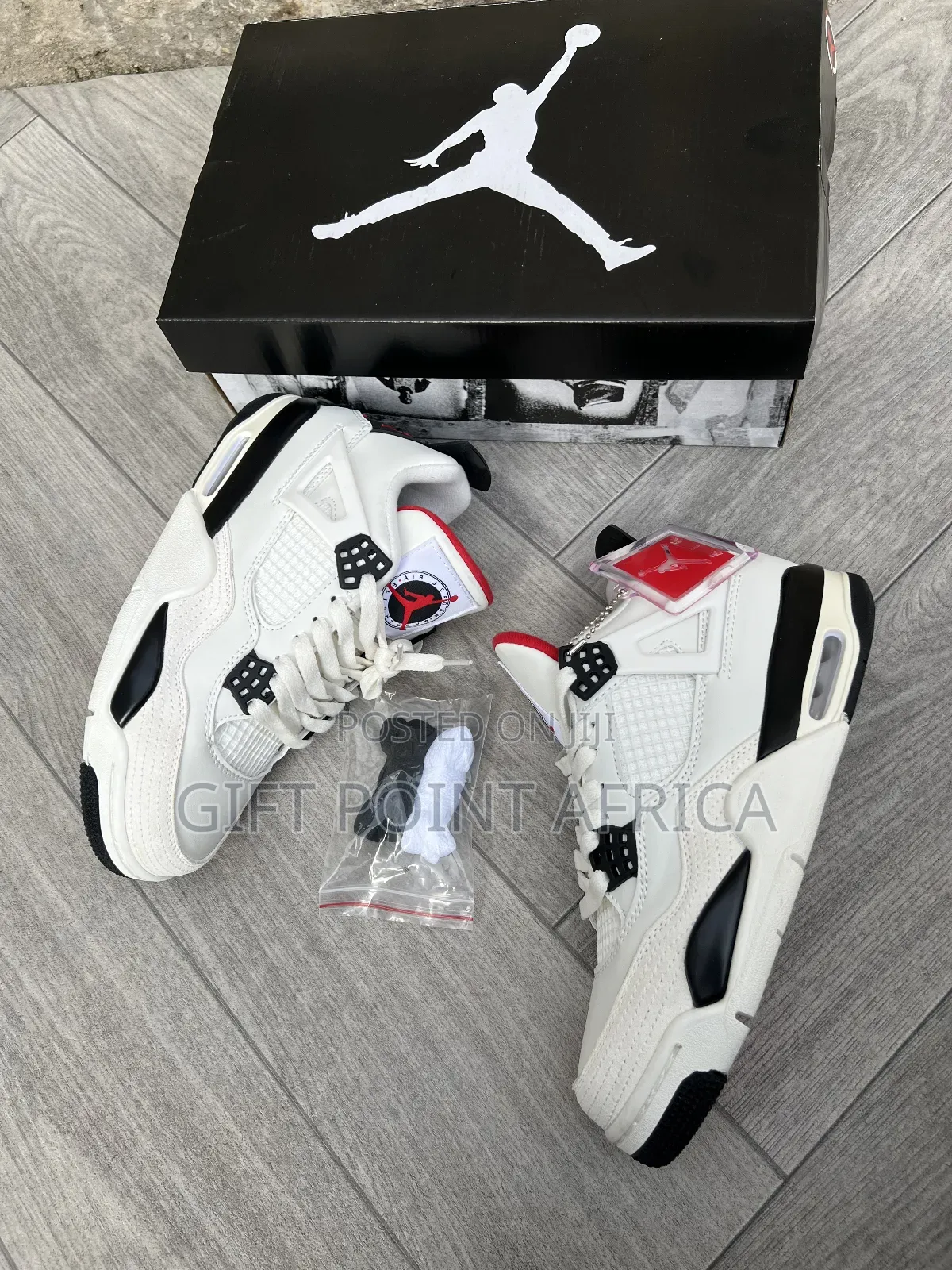 Air Jordan 4 Retro "Flight Club Sneakers
