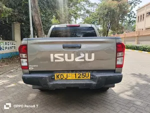 Isuzu D-MAX 2021 Brown