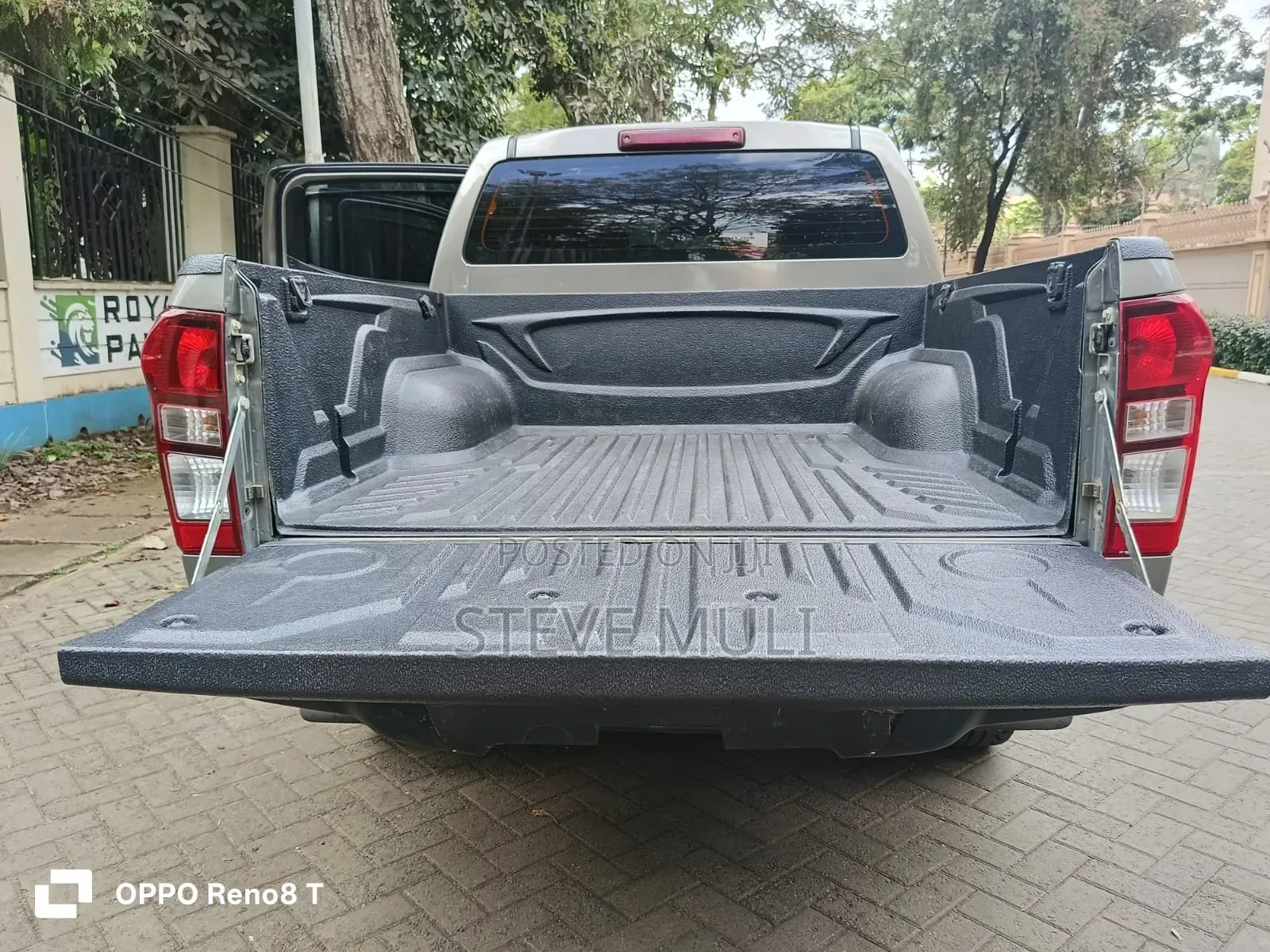 Isuzu D-MAX 2021 Brown