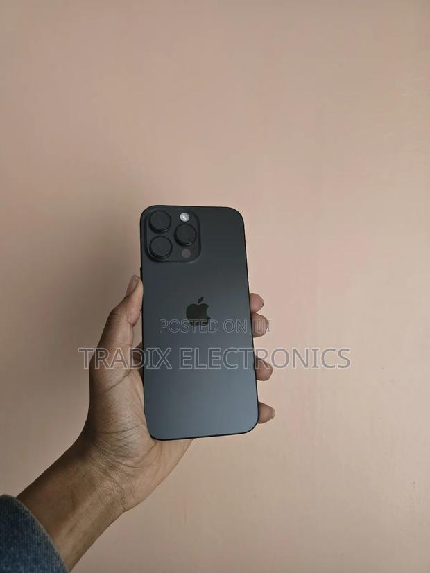 Apple iPhone 16 Pro Max 256 GB Black - thumbnail 2