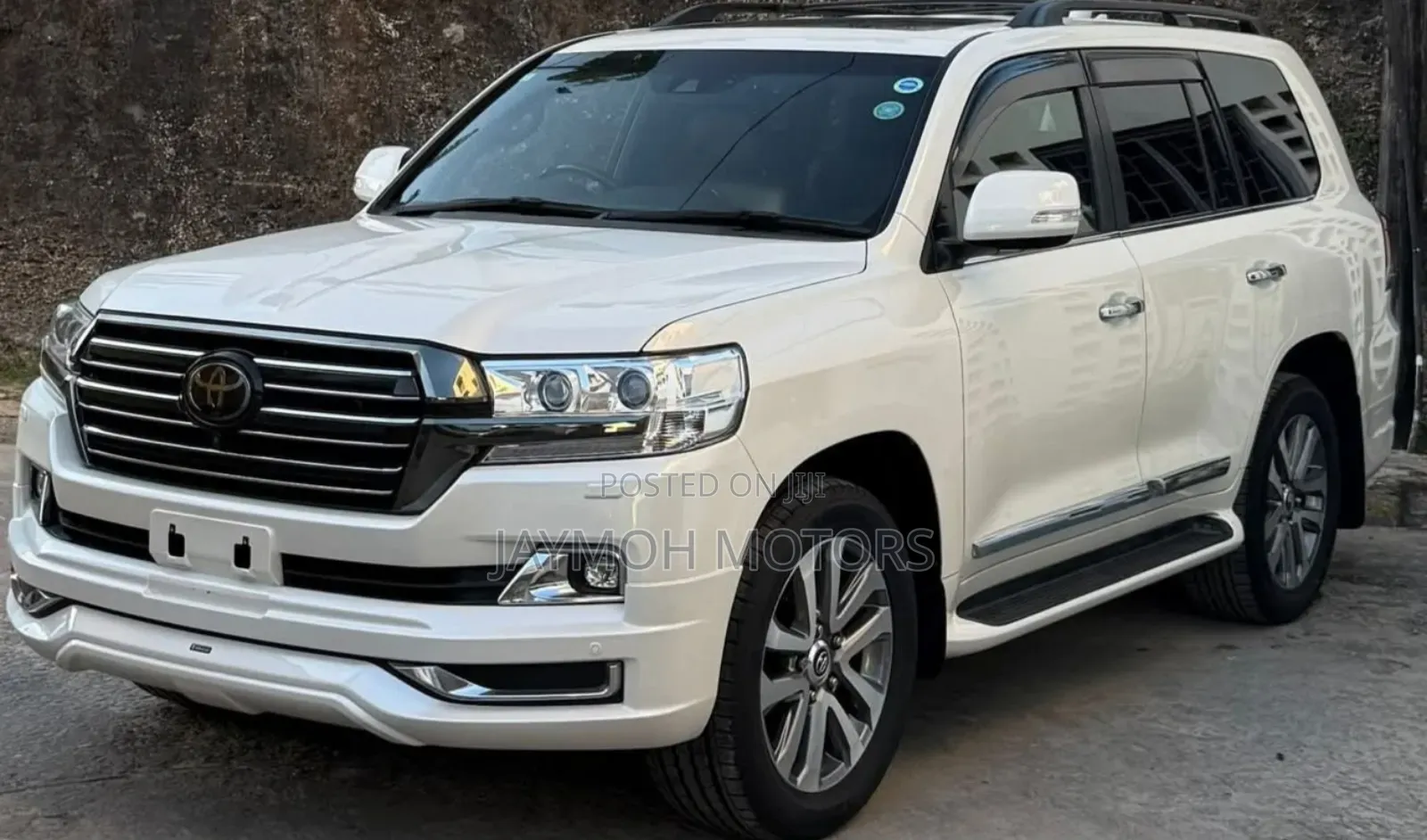 Toyota Land Cruiser 2018 White