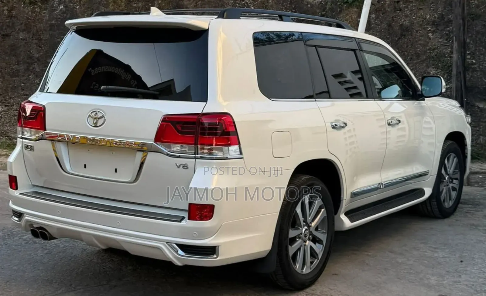 Toyota Land Cruiser 2018 White