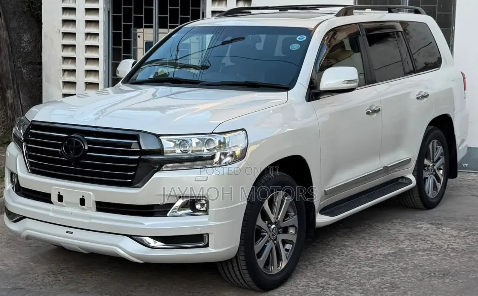 Toyota Land Cruiser 2018 White
