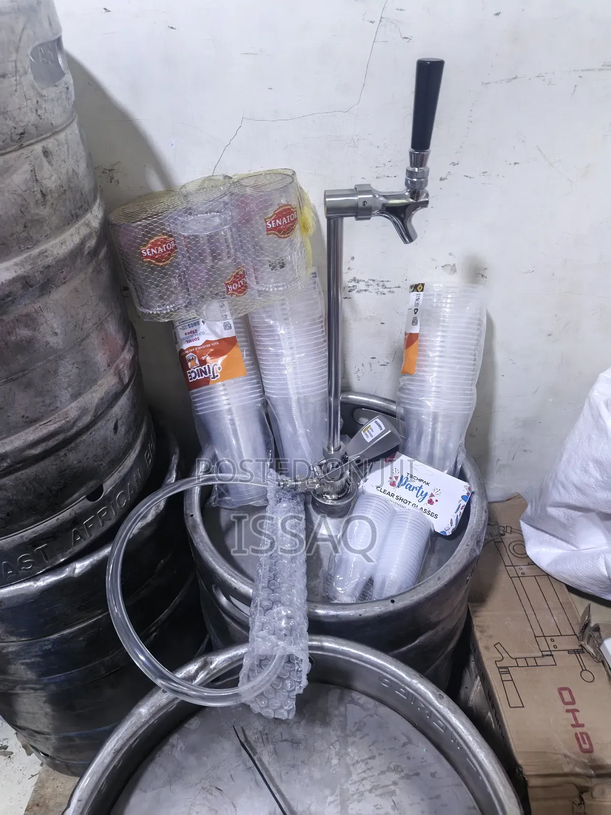 Beer Keg Pump and Free Tumblers