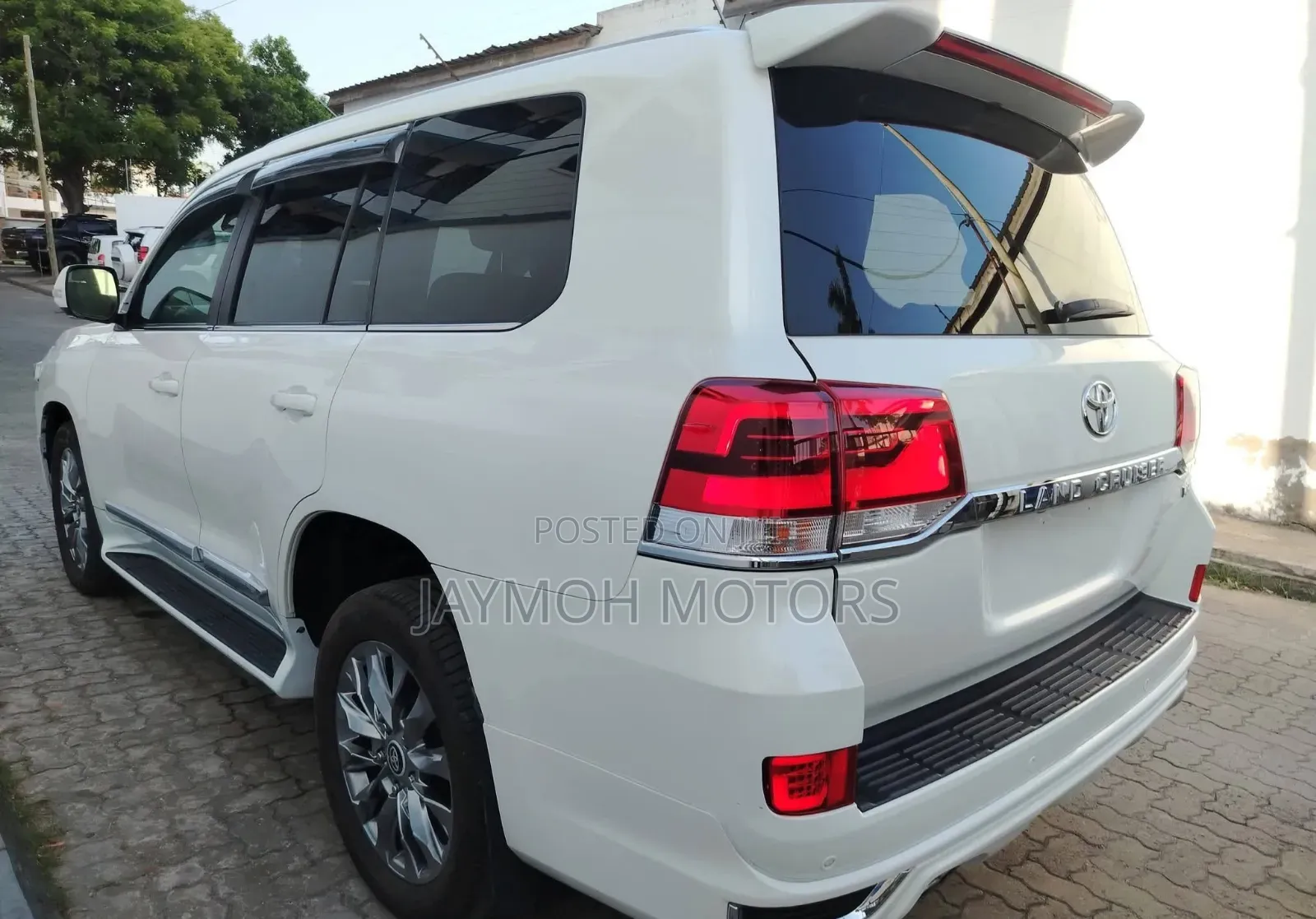 Toyota Land Cruiser 2018 White