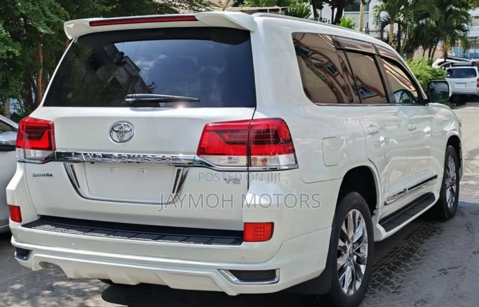 Toyota Land Cruiser 2018 White