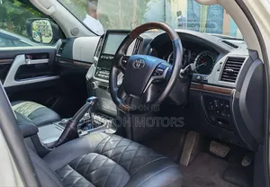 Toyota Land Cruiser 2018