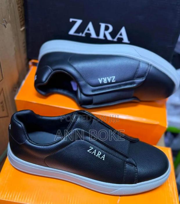 Zara 
New Arrival 
Sizes 40-45 
Normal Fitting - thumbnail 3