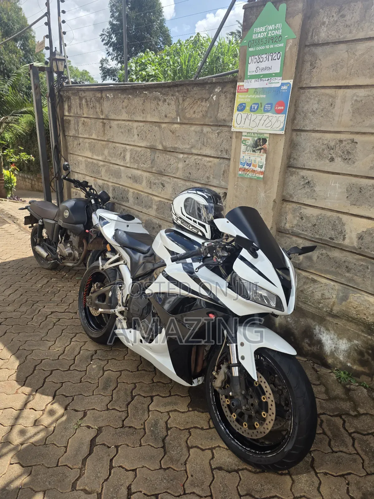 Honda CBR 2013 White