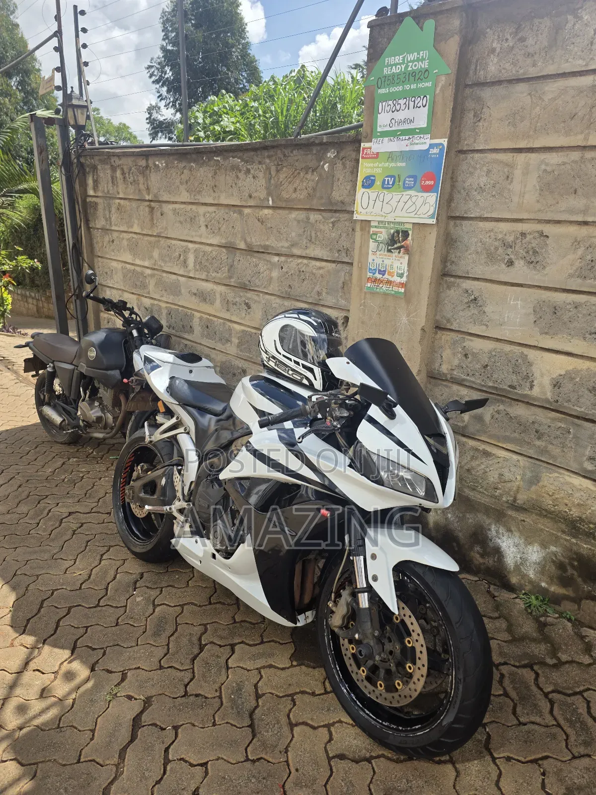 Honda CBR 2013 White