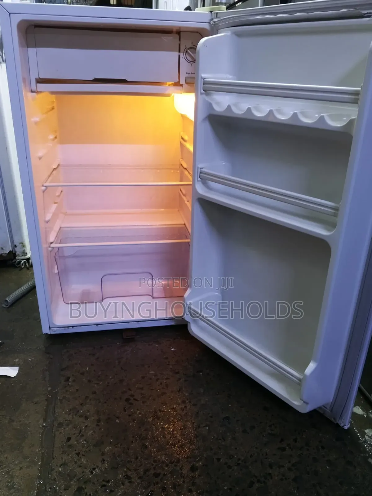 Ramtons 90l Fridge,Used