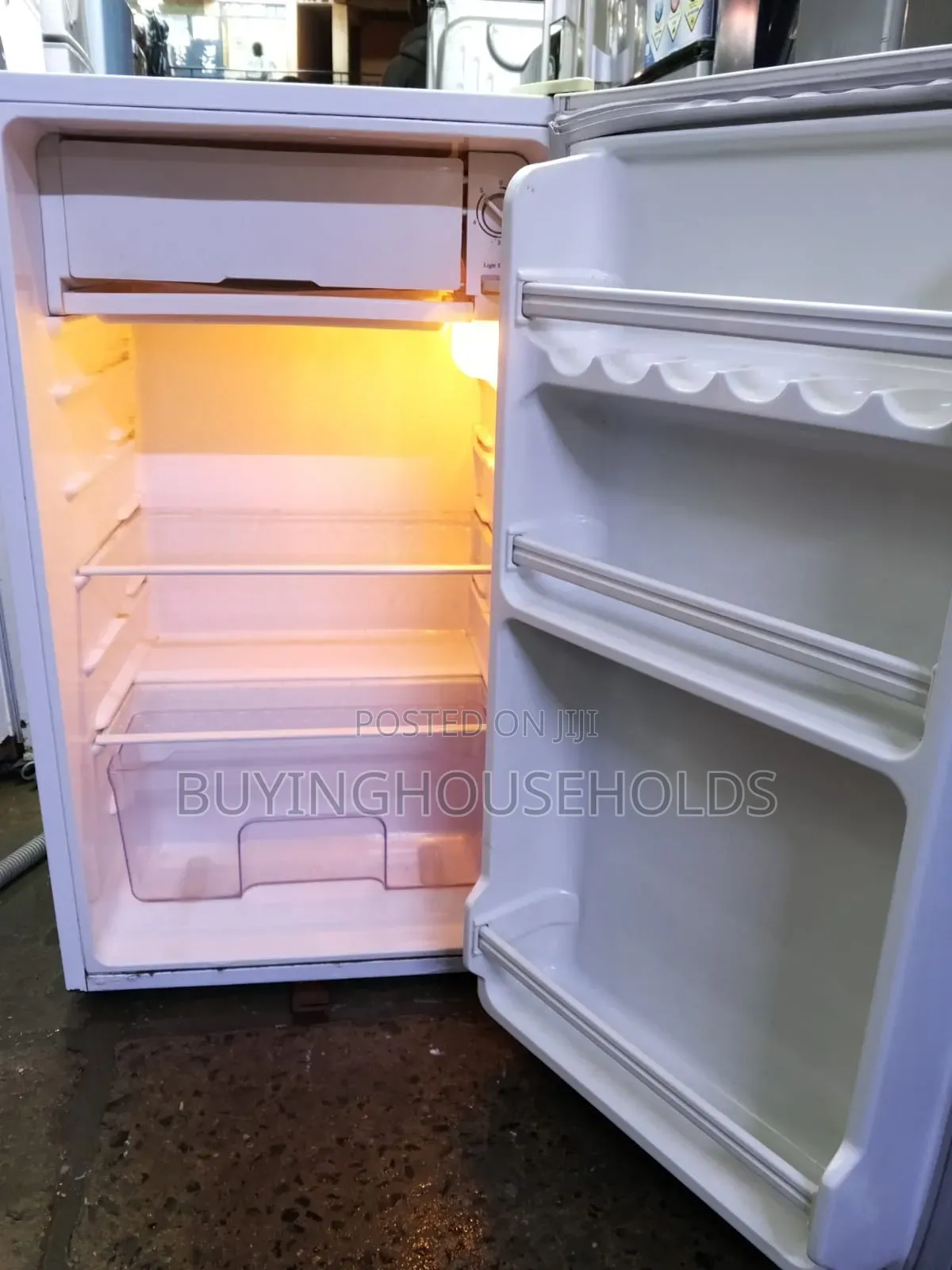 Ramtons 90l Fridge,Used