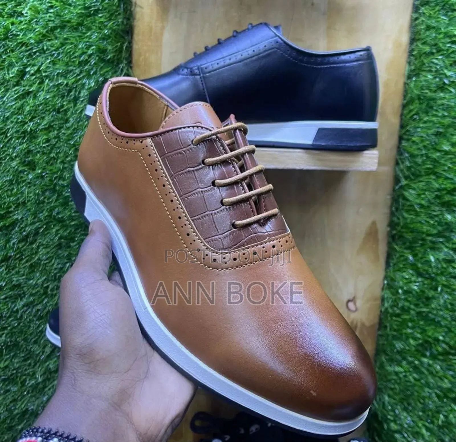 Berluti 
Sizes 40-45 
Normal Fitting