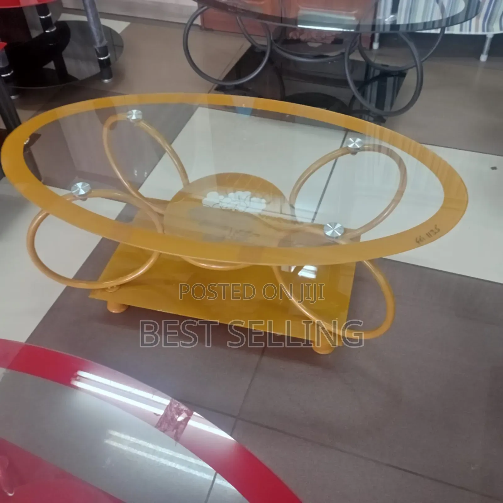 Classîc and Smart Coffee Table