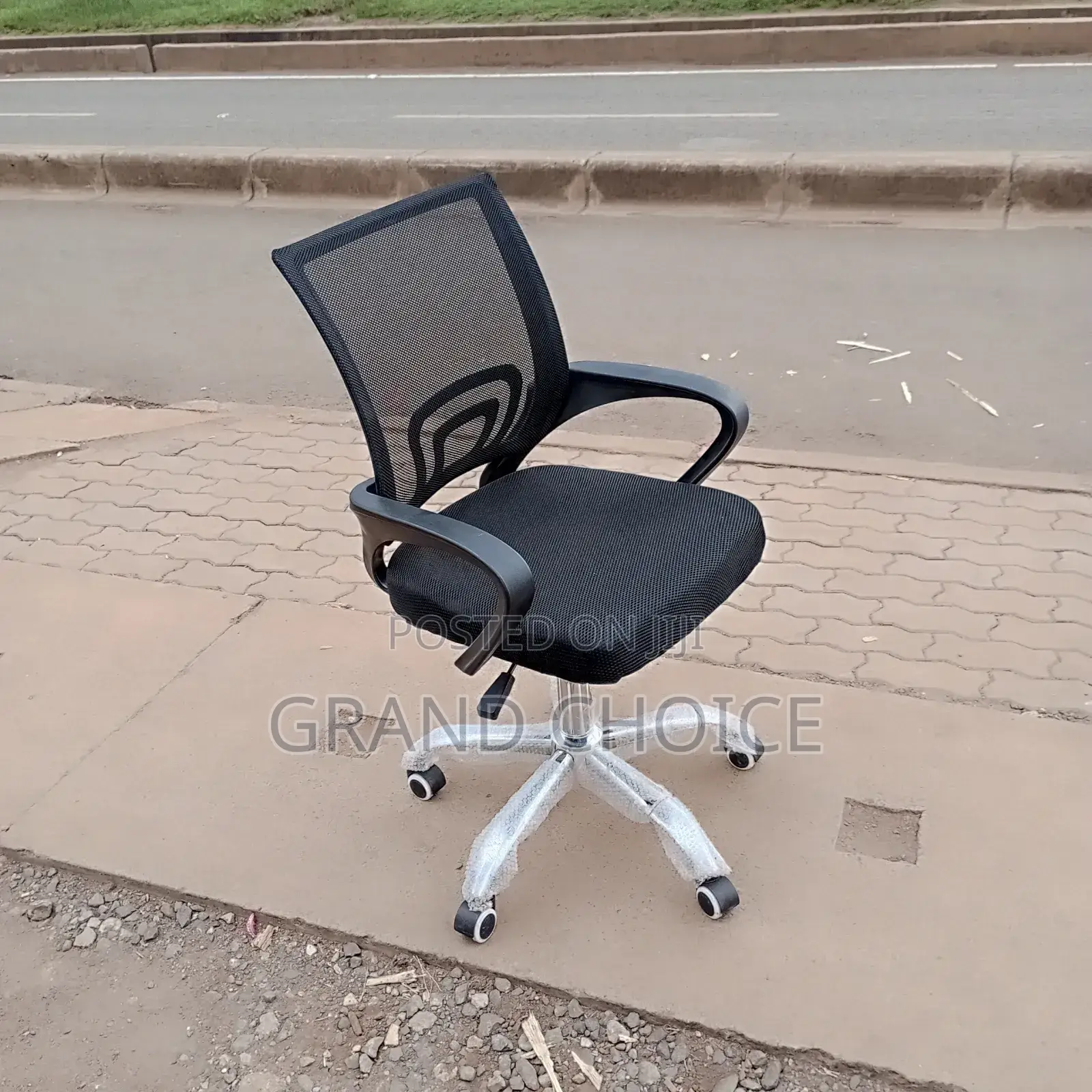 Swivel Office Chair