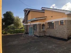 4bdrm Bungalow in Gitaru for rent