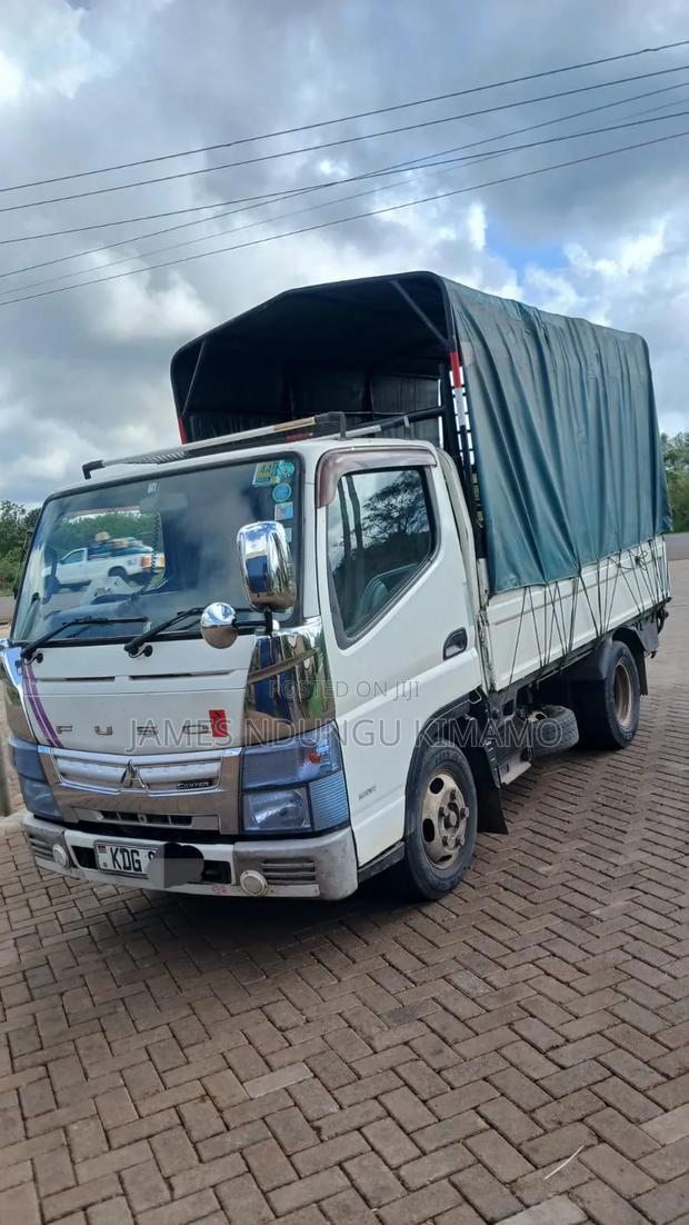 Mitsubishi Canter Truck 2017 White - thumbnail 2