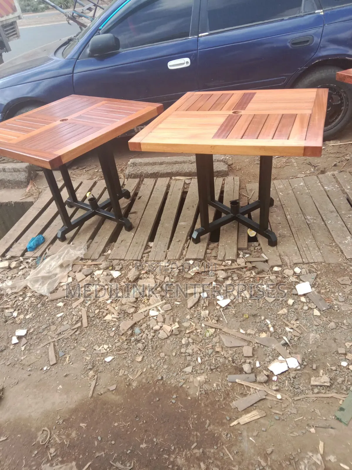 Mahogany Airland Restaurants Table