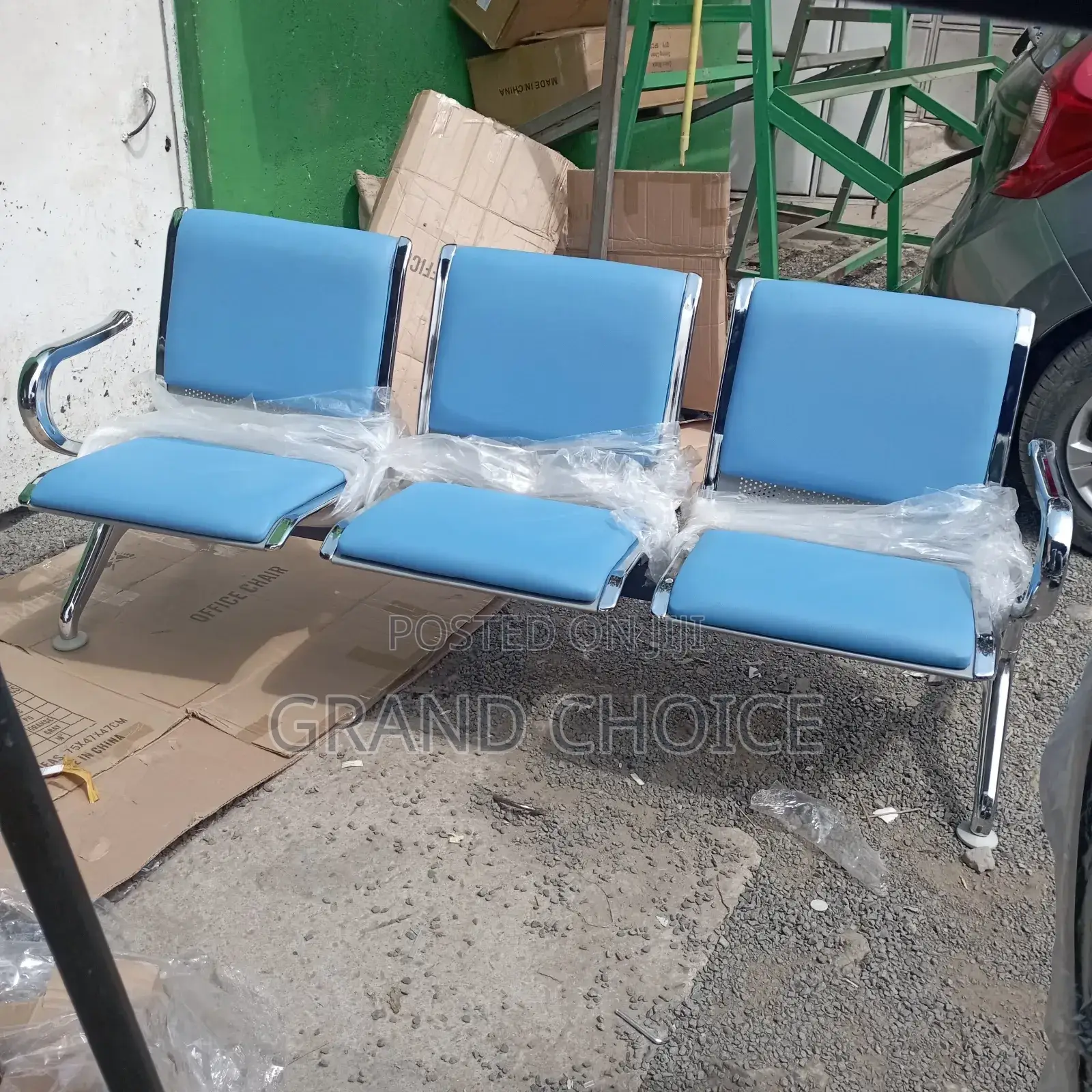 Padded Link Chair