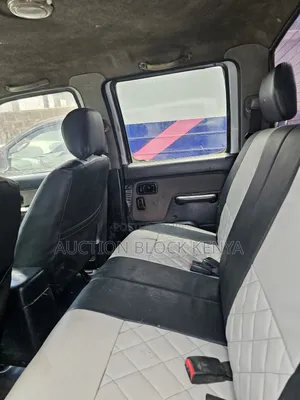 Nissan Hardbody 2007 Silver