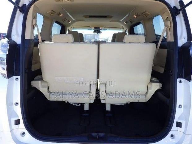 Toyota Vellfire 2019 White - thumbnail 5