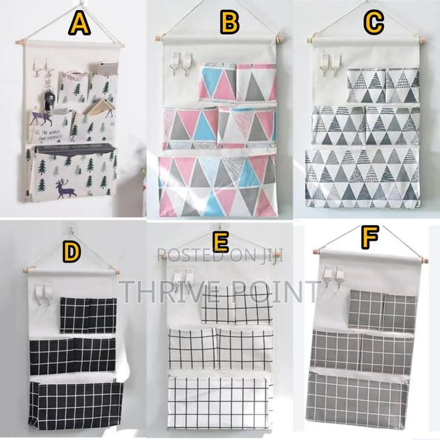 *Multipurpose Hanging Storage With 5 Pockets Wall Decor Closet