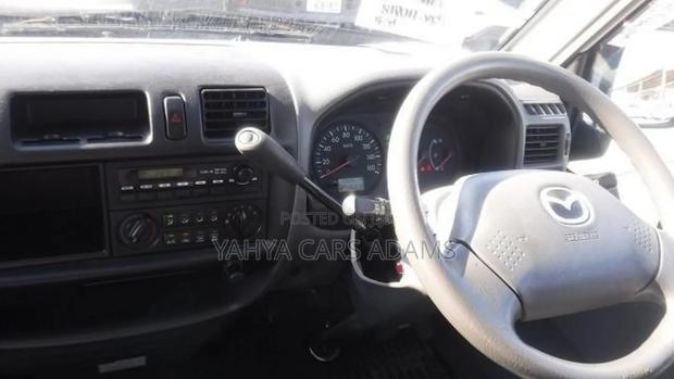 Mazda Bongo 2019 White - thumbnail 3