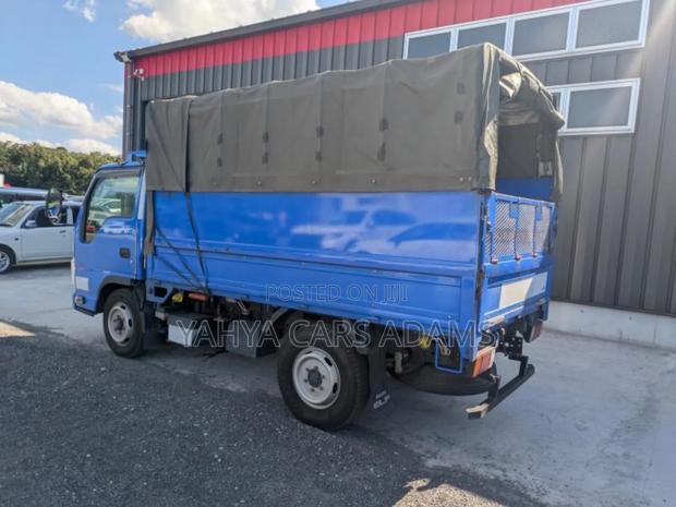 Isuzu Elf 2019