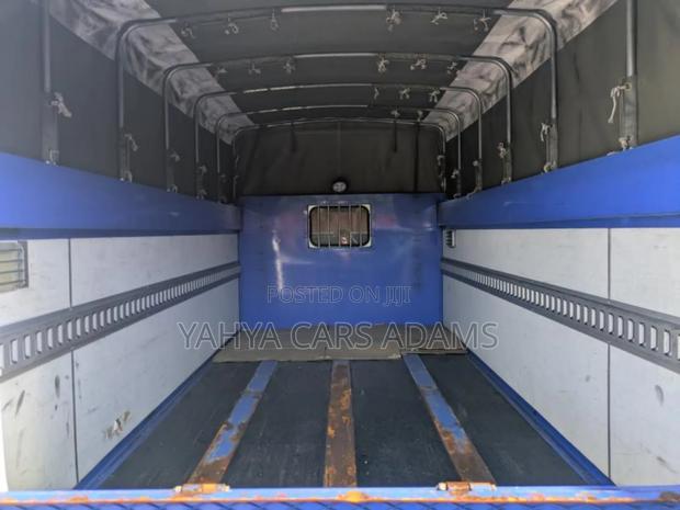 Isuzu Elf 2019 - thumbnail 3