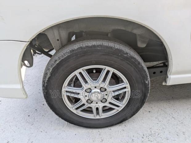 Toyota Pixis 2019 White - thumbnail 4