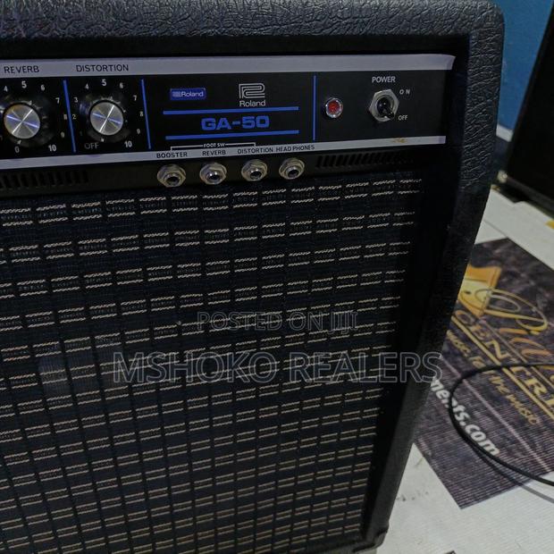 Lead Combo/ Guitar Amplifier - thumbnail 3