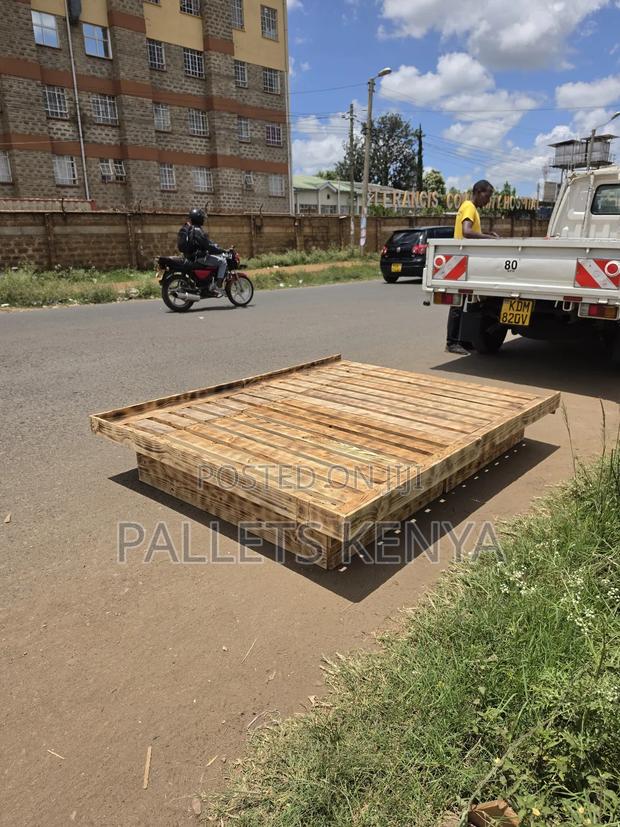 5×6 Pallet Bed – Stable, Comfortable Floating Pallet Bed. 06