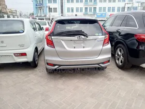 Honda Fit 2019 Silver