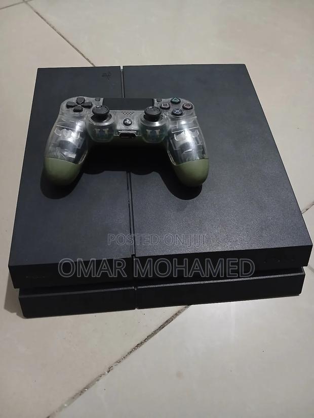 Playstation 4 - thumbnail 2