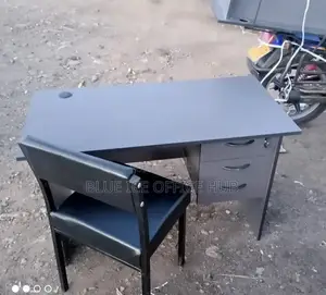 Gray Office Desk With Leather Caterina Chair