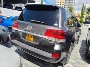 Toyota Land Cruiser 4.6 V8 AX G Selection 2019 Gray