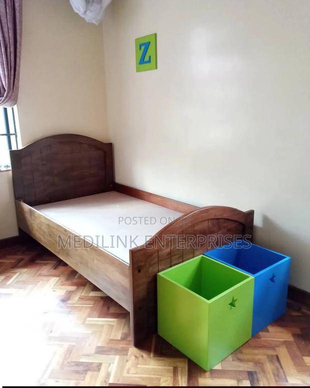 C -Shaped Seat Mahogany Beds 3*6