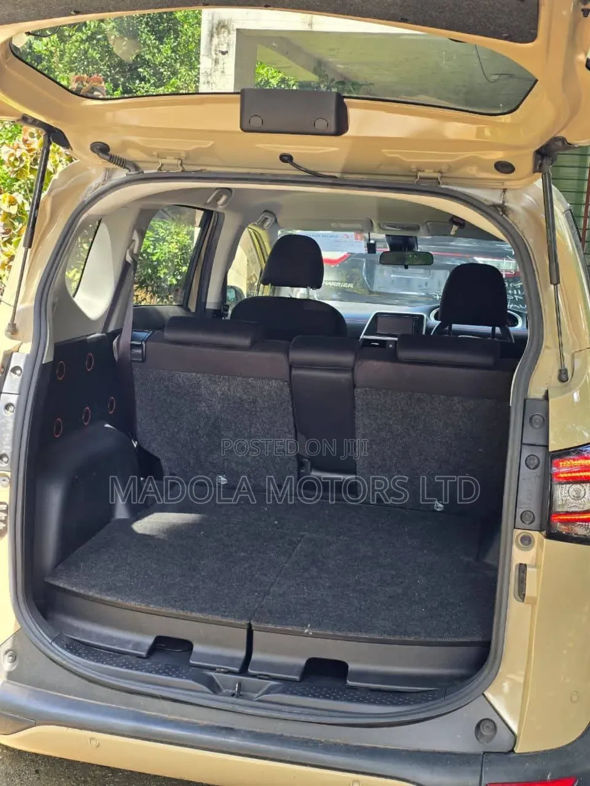 Toyota Sienta 1.5 Hybrid FWD (6-seater) 2018 Yellow