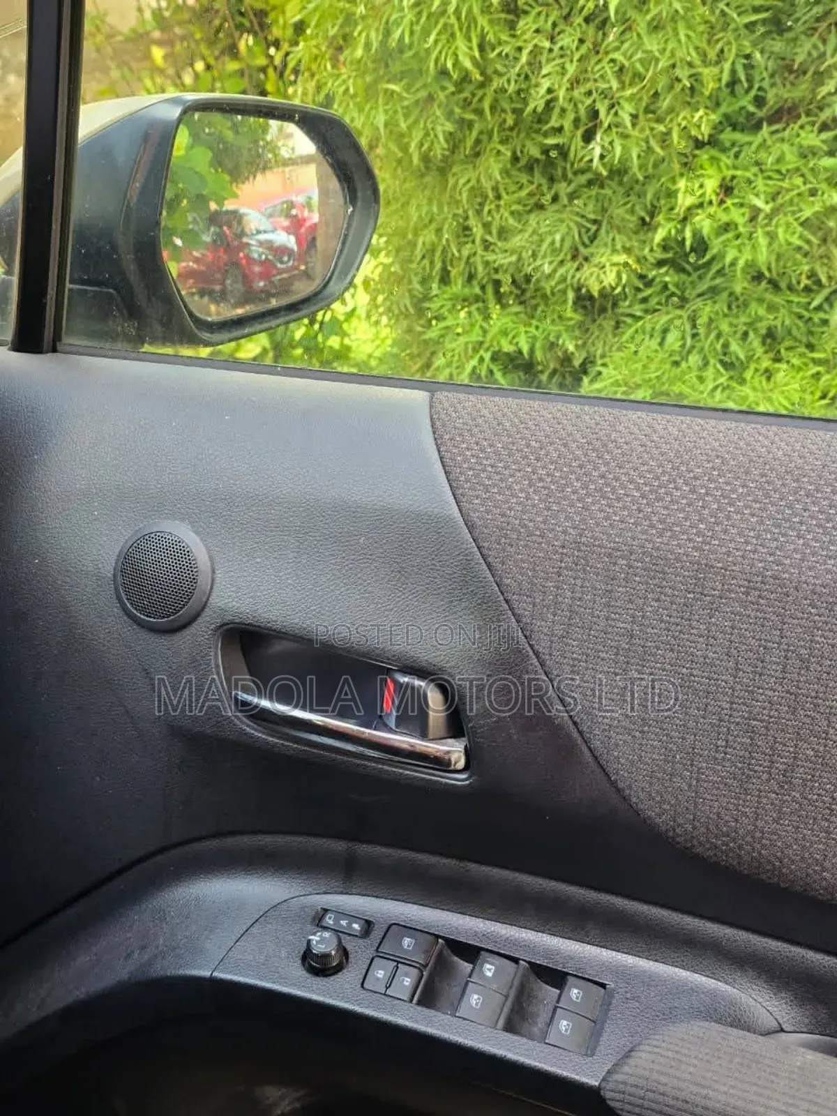 Toyota Sienta 1.5 Hybrid FWD (6-seater) 2018 Yellow