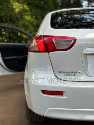 Mitsubishi Galant 2015 White