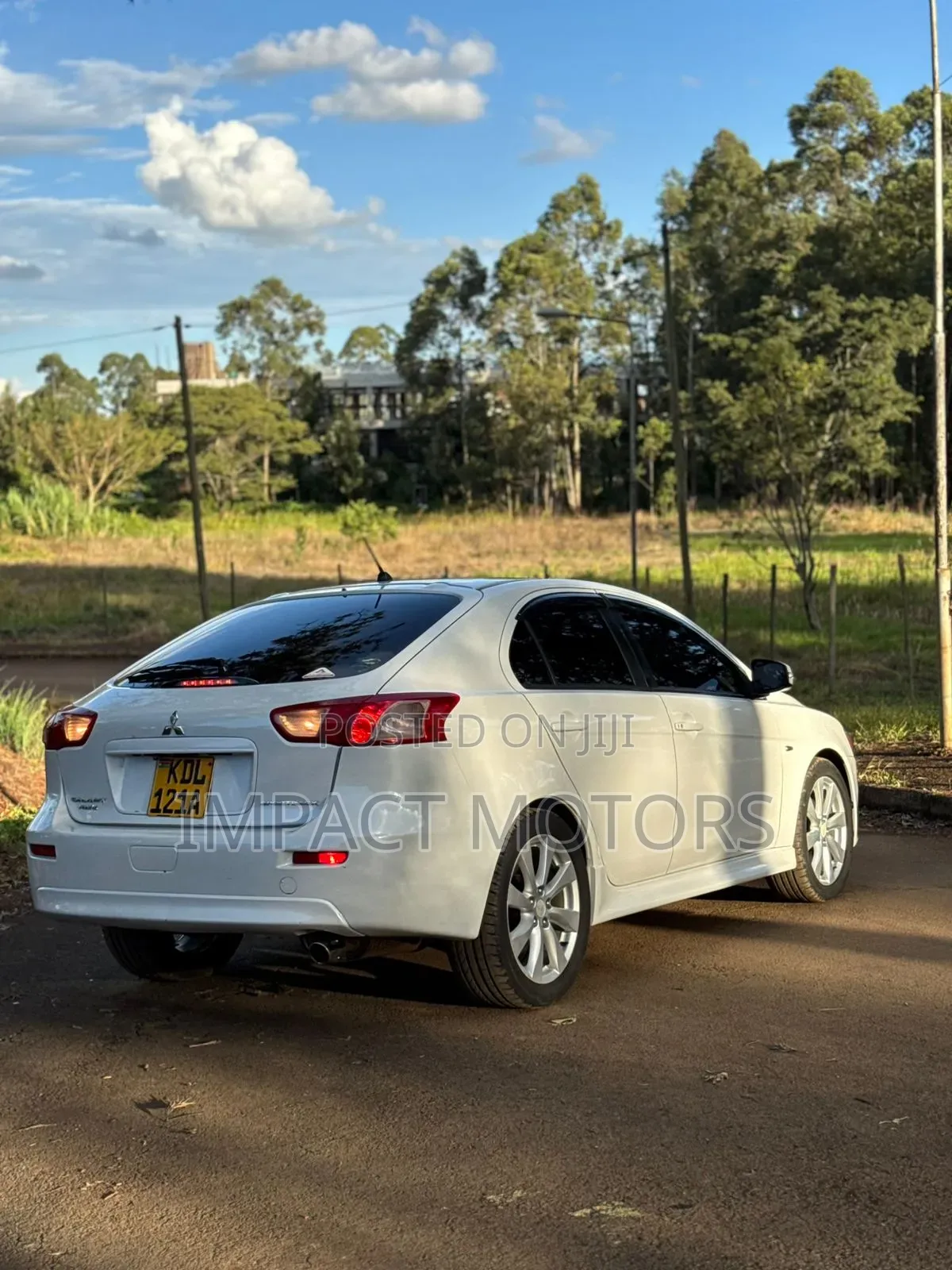 Mitsubishi Galant 2015 White