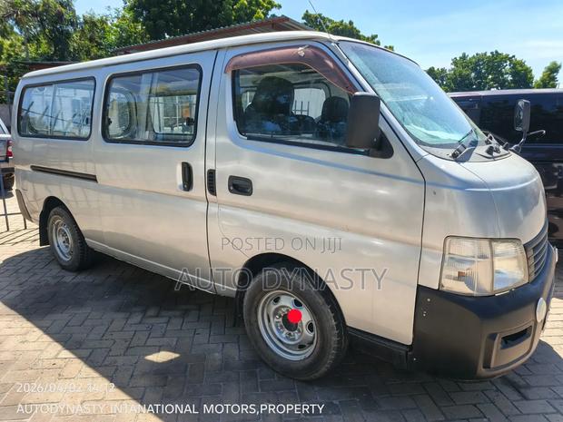 Nissan Civilian 2004 Silver - thumbnail 3