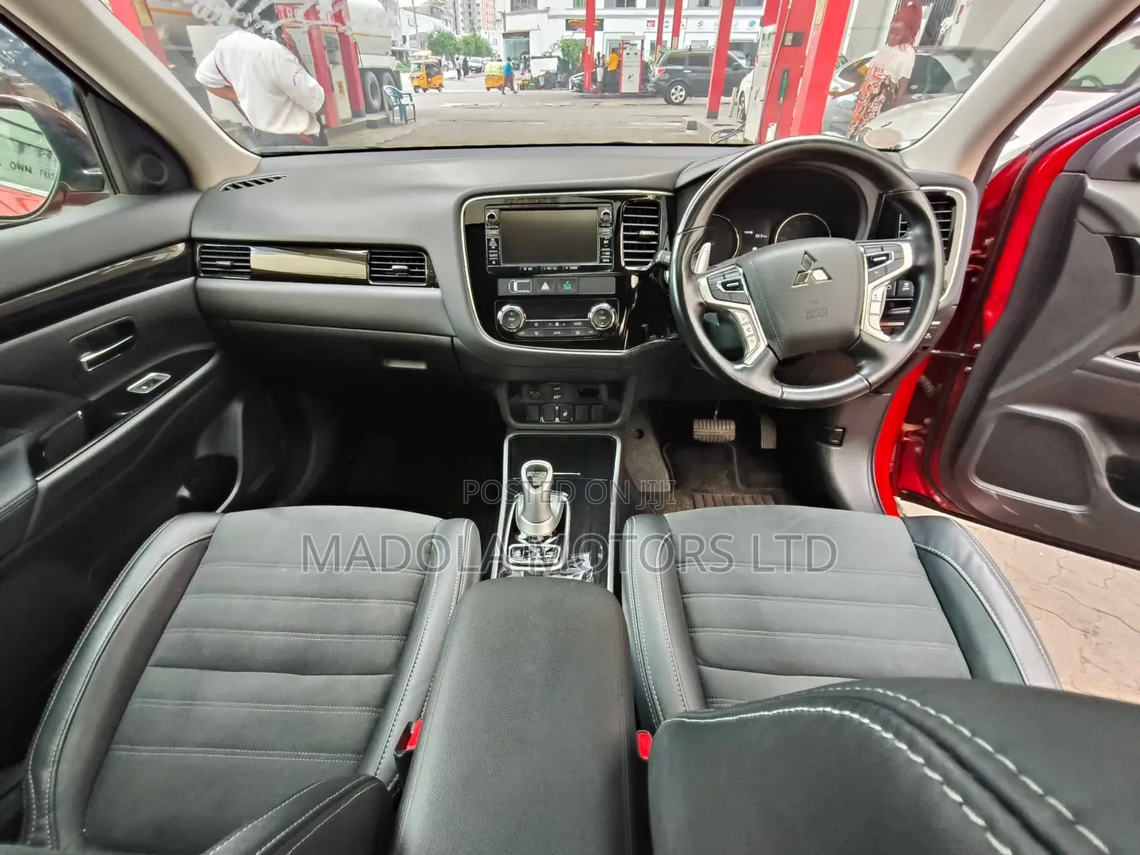 Mitsubishi Outlander 2.4 PHEV AWD 2018 Red