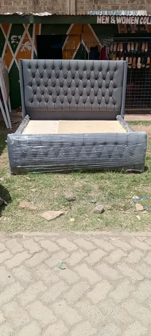 Full Chester Bed Avsilable5×6