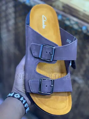 Clarks Pure Leather and Rubber Sole Buckle Sandal