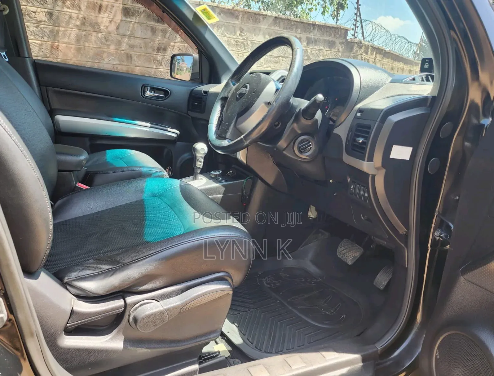 Nissan X-Trail 2012 Black
