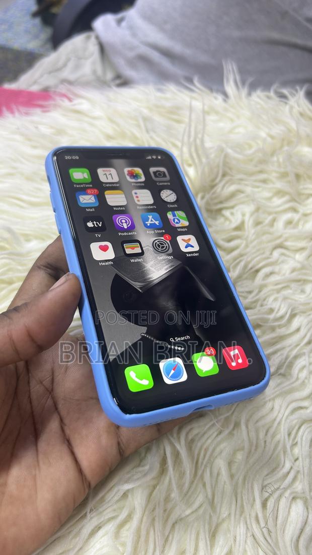 Apple iPhone X 64 GB Black