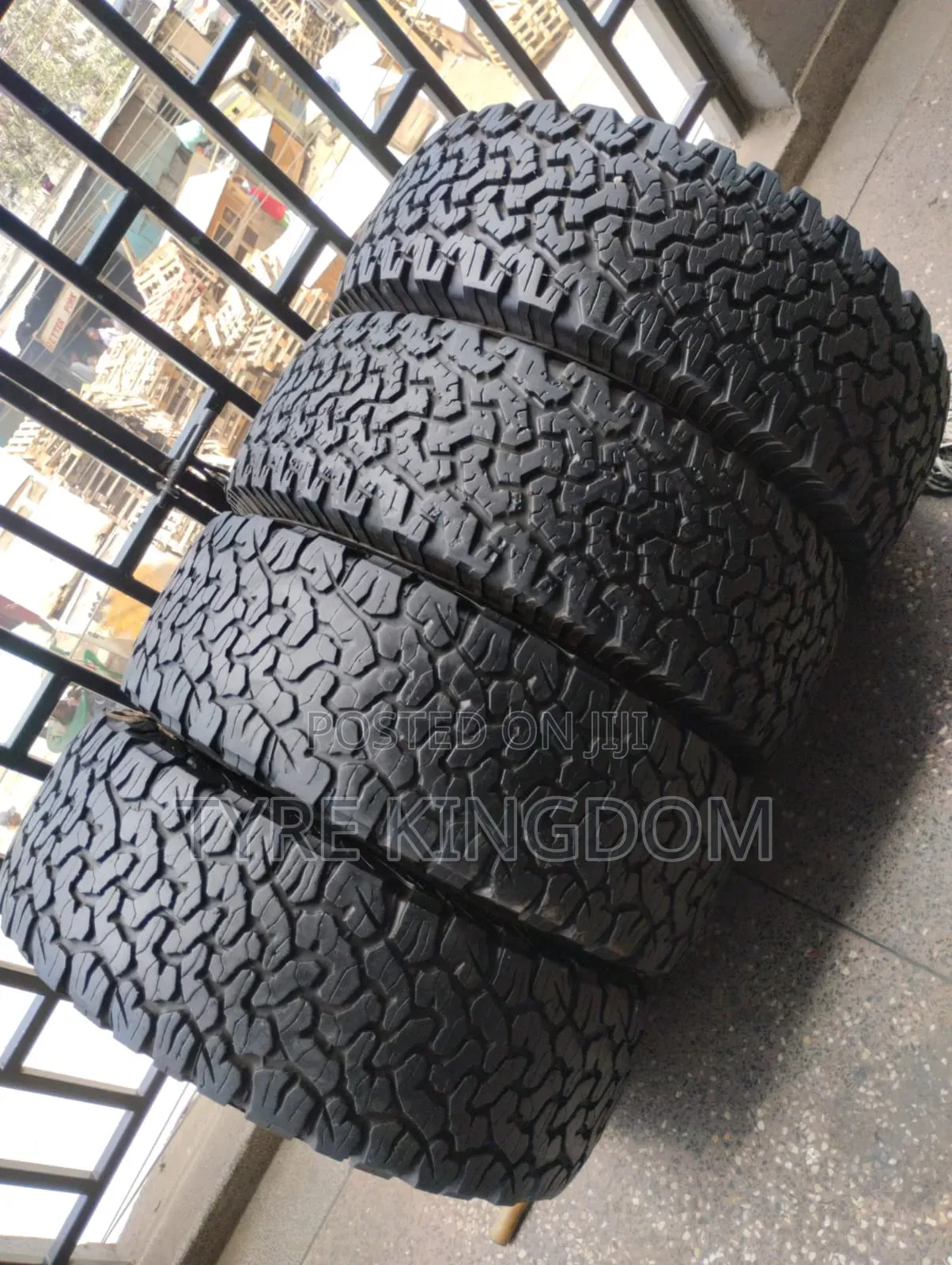 265/65r17 Slightly Used Bf Goodrich Tyres