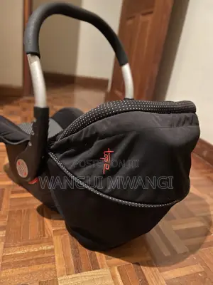 Black (Top 2 Brand) Infant/Baby Car Seat/Cradle