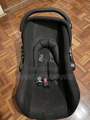 Black (Top 2 Brand) Infant/Baby Car Seat/Cradle
